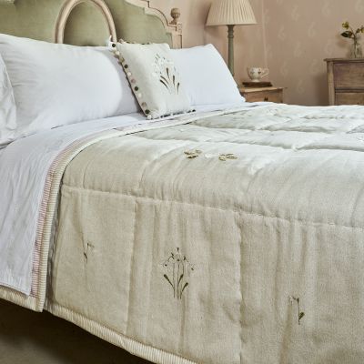 Snowdrop Dove Grey Cotton Quilt - King Size