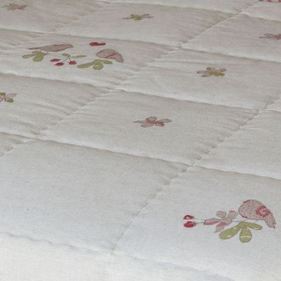 Handmade embroidered quilt - 100% cotton with polyester filling. Linen Applique